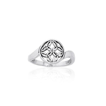 Round Celtic Knot Silver Ring TRI891 - Jewelry